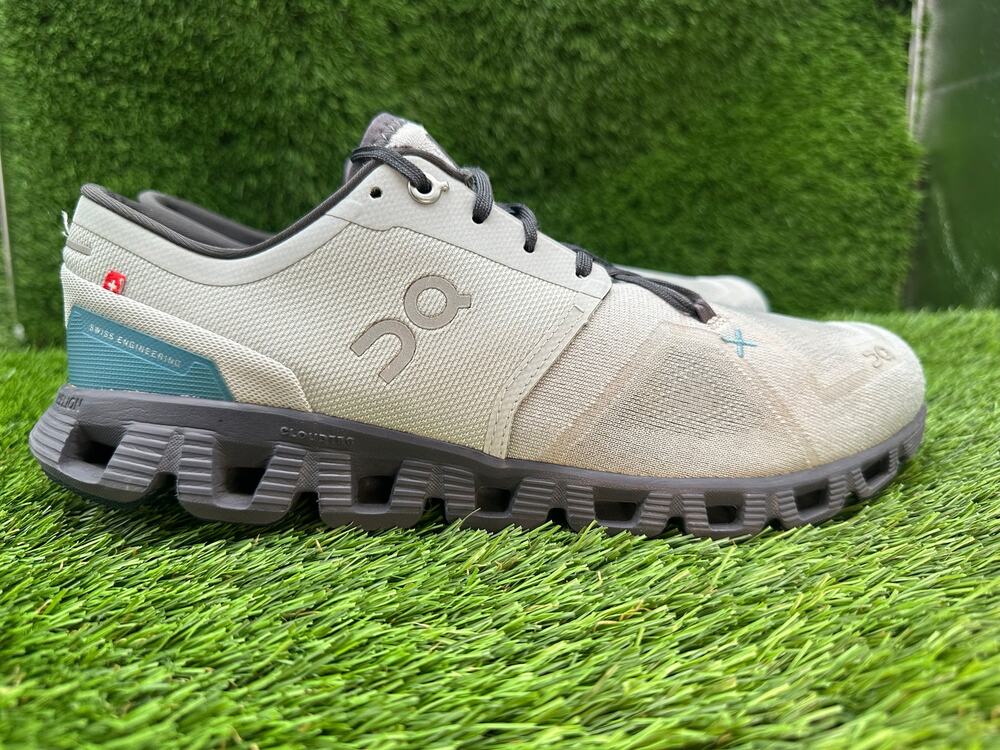 On Running Cloud X 3 60.98102 Athletic Sneaker Men's 9 Gray Mesh Sports Workout